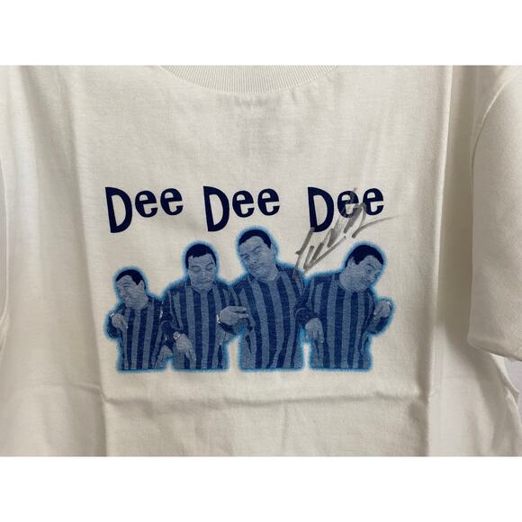Carlos Mencia Signed Autographed Cotton T-shirt Dee Dee Dee NEW - Picture 2 of 6